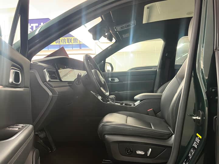 Фото 8 - LiXiang One