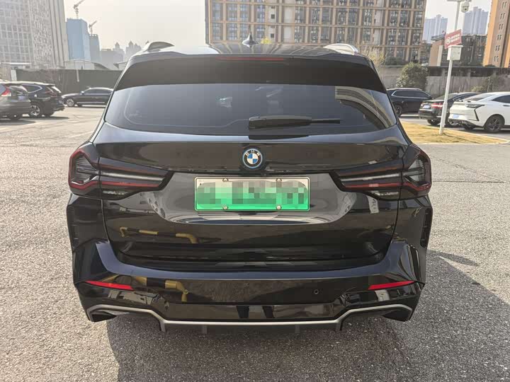 Фото 8 - BMW iX3