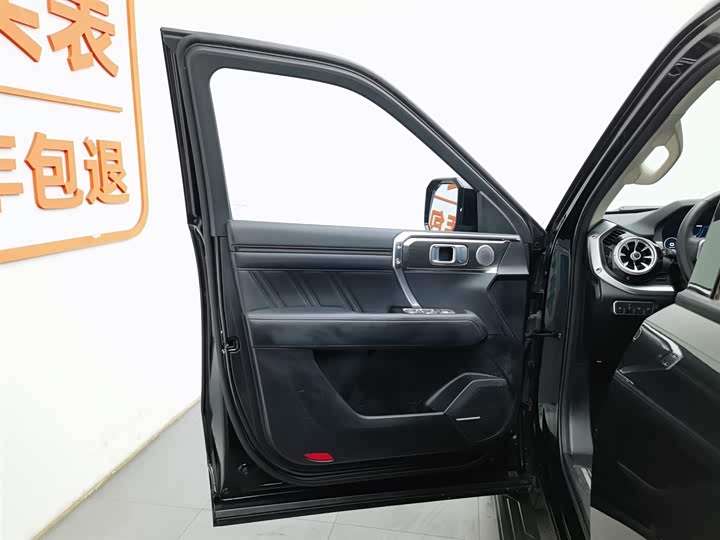 Фото 8 - Tank 400 Hybrid