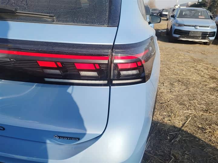 Фото 8 - Volkswagen Tiguan L Pro