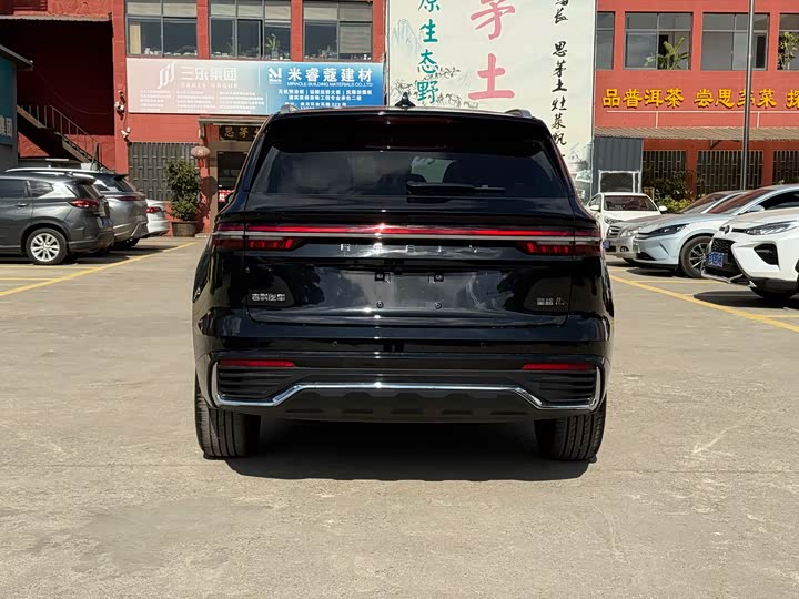 Фото 8 - Geely Monjaro