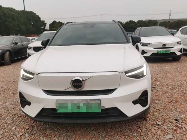 Фото 2 - Volvo XC40 EV