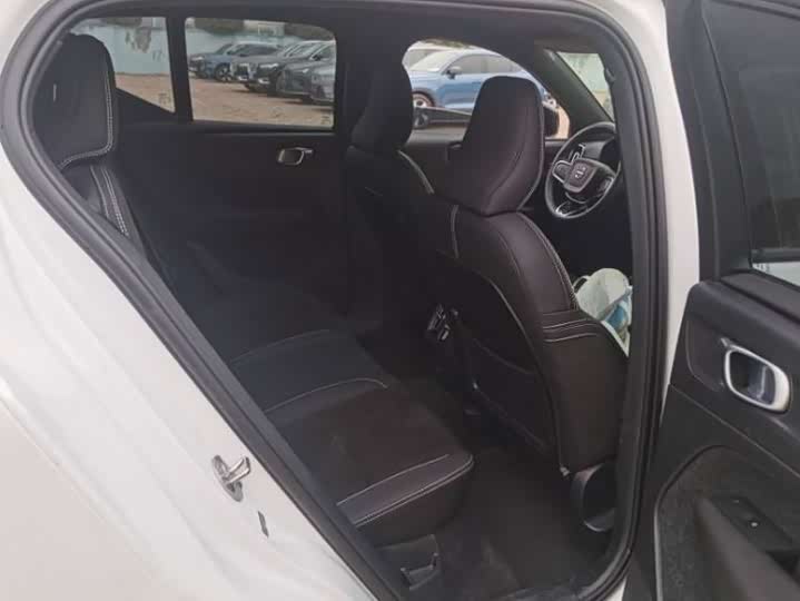 Фото 6 - Volvo XC40 EV