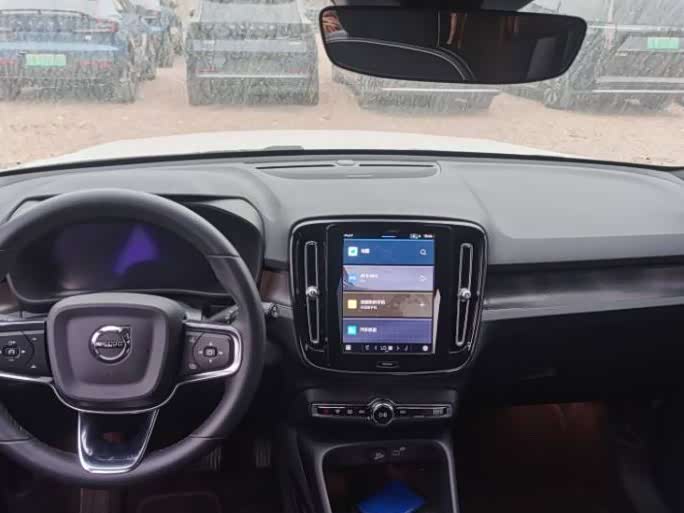 Фото 9 - Volvo XC40 EV