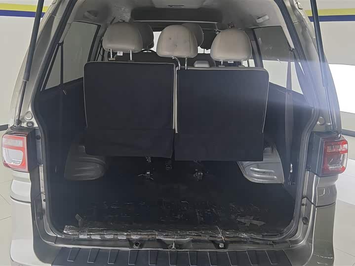 Фото 4 - Dongfeng Forthing Lingzhi M5