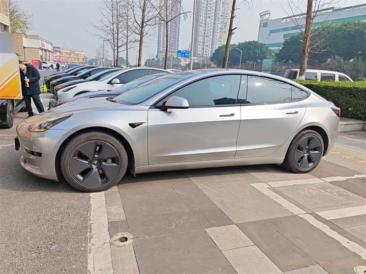 Фото 5 - Tesla Model 3