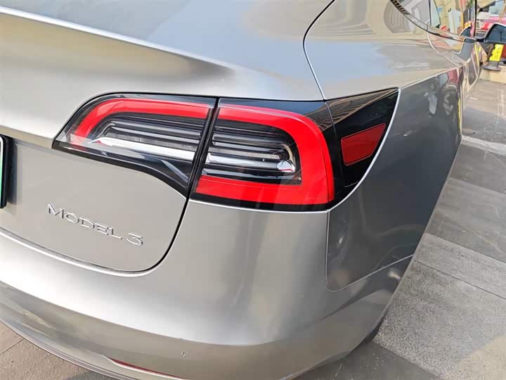 Фото 8 - Tesla Model 3