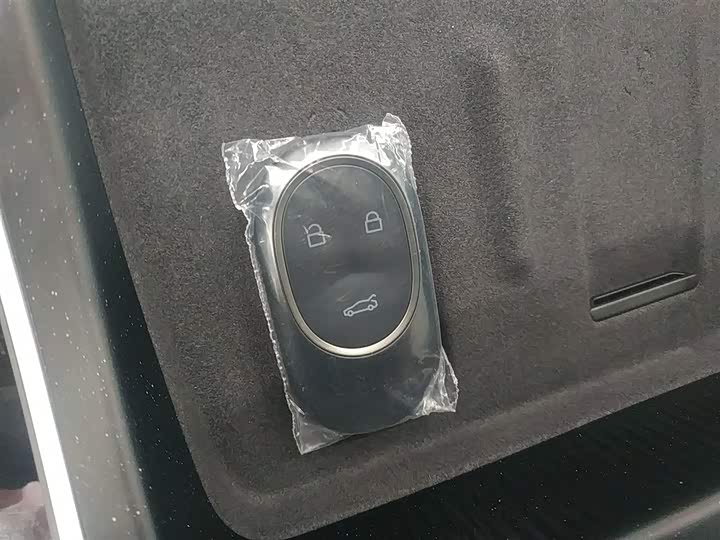 Фото 9 - Nio ET5T