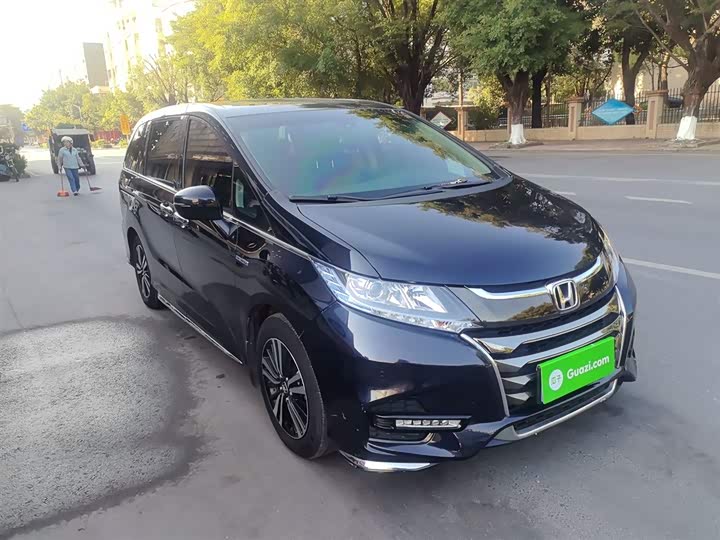 Фото 4 - Honda Odyssey