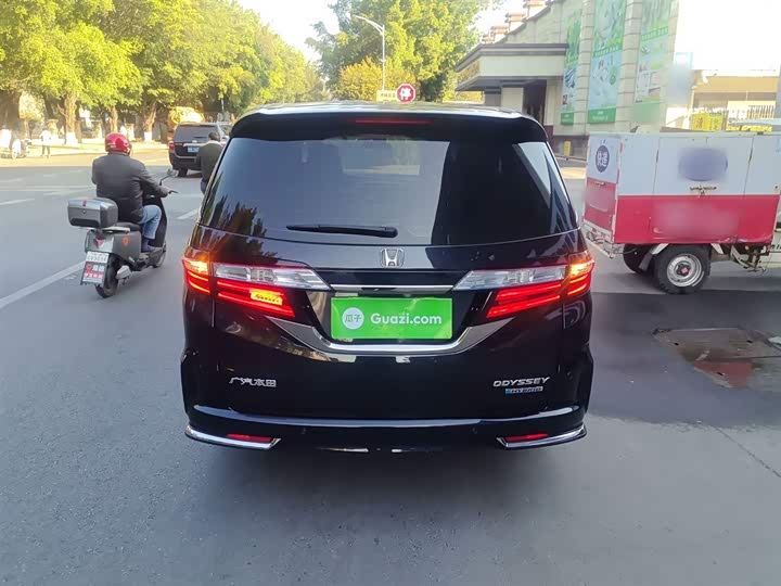 Фото 6 - Honda Odyssey