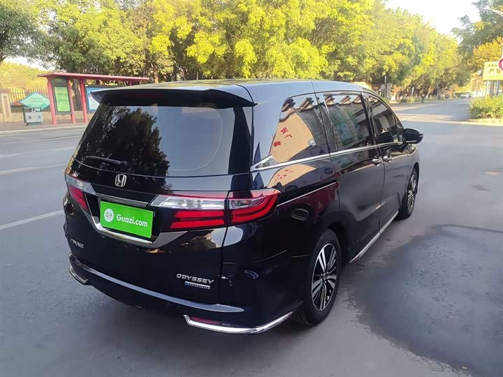 Фото 7 - Honda Odyssey
