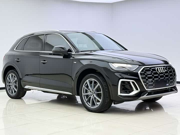 Фото 3 - Audi Q5L