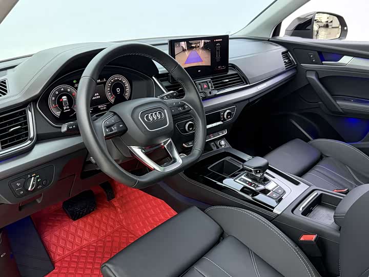 Фото 5 - Audi Q5L