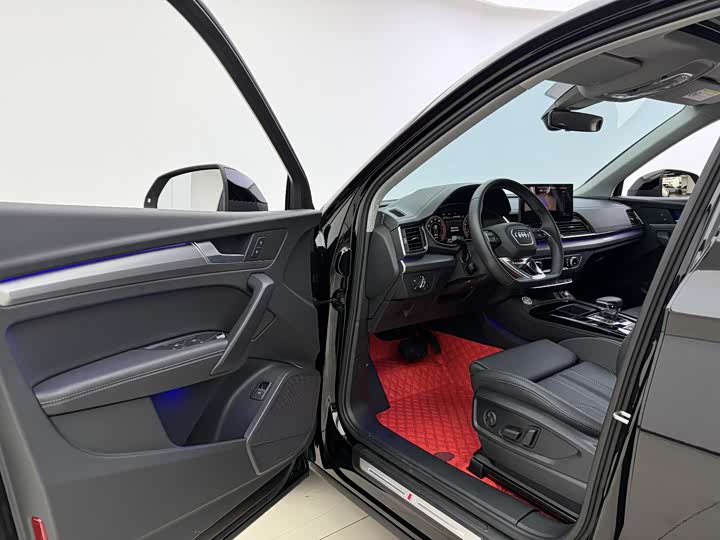 Фото 7 - Audi Q5L