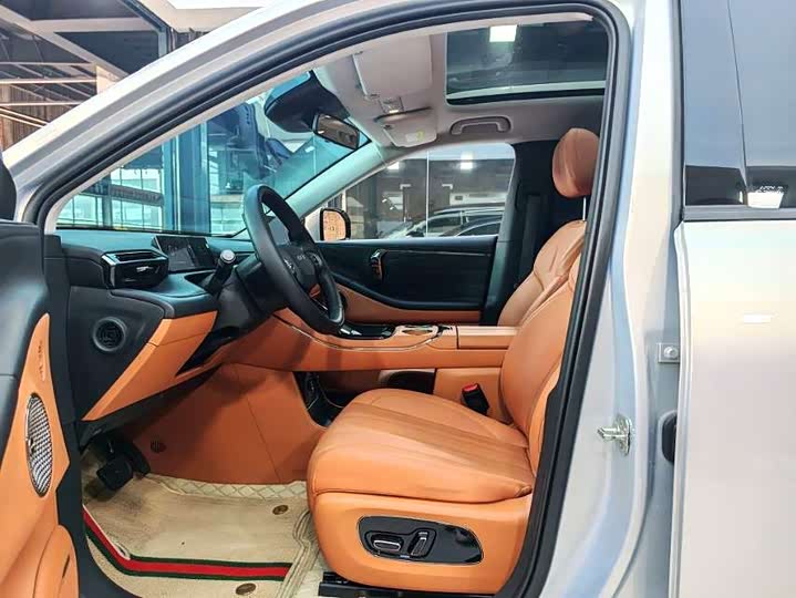 Фото 6 - GAC Aion V