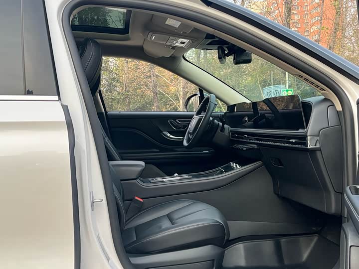 Фото 8 - Lincoln Corsair