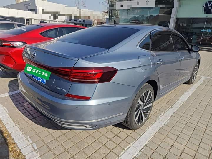 Фото 7 - Volkswagen Passat