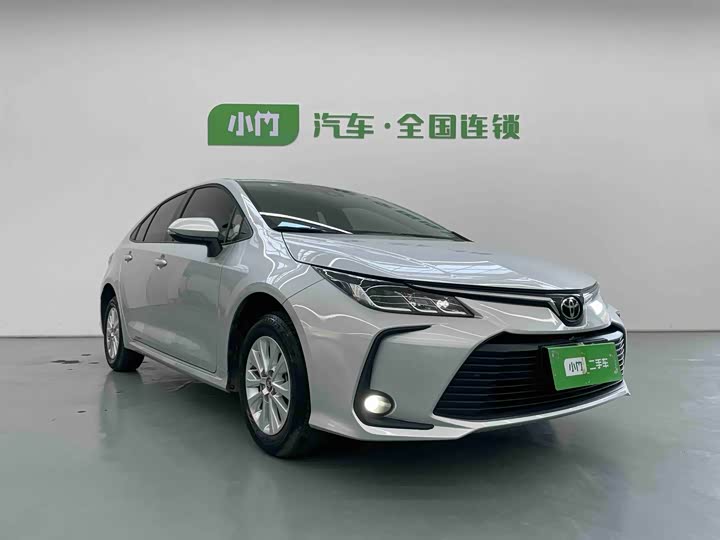 Фото 3 - Toyota Corolla