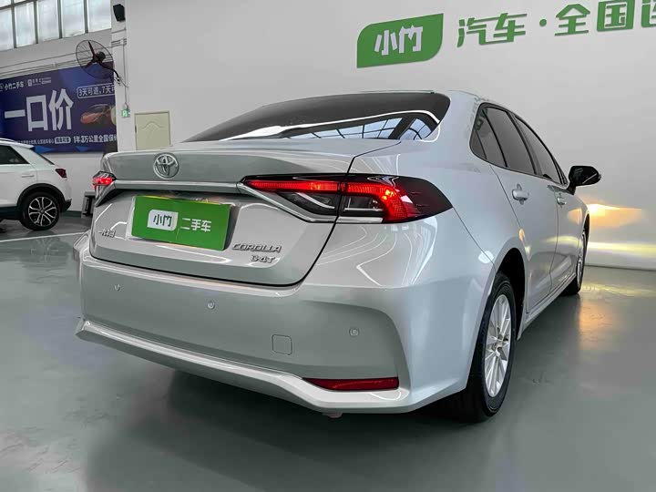 Фото 5 - Toyota Corolla