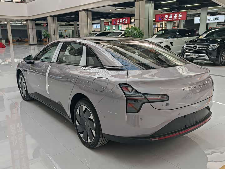 Фото 6 - XPeng Mona M03