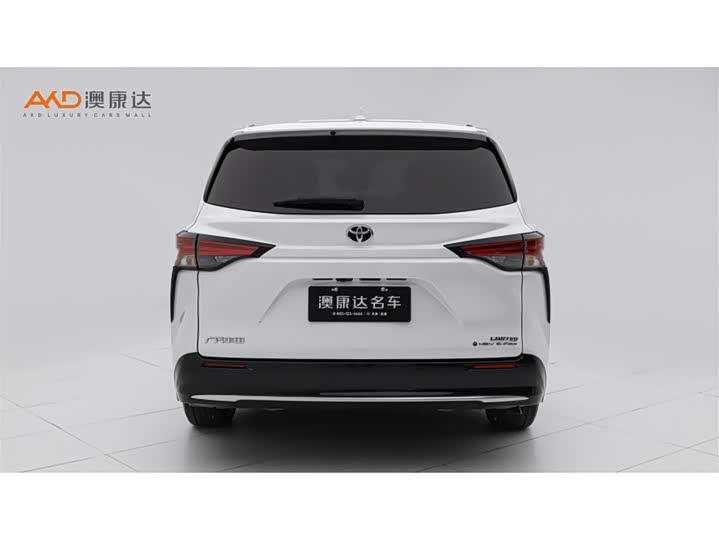 Фото 4 - Toyota Sienna