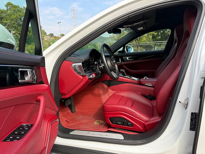 Фото 9 - Porsche Panamera