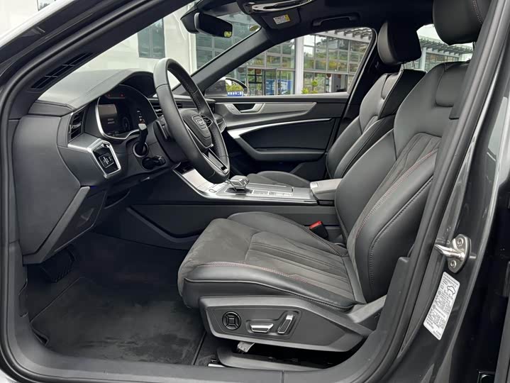 Фото 6 - Audi A6L