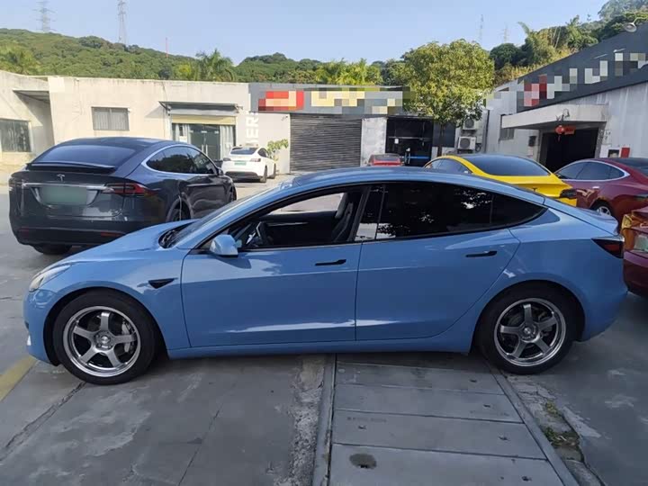 Фото 5 - Tesla Model 3