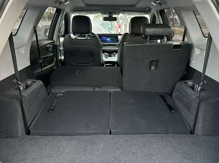 Фото 9 - Chery Tiggo 8