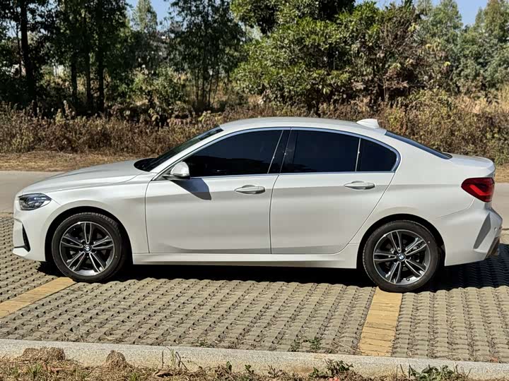 Фото 3 - BMW 1 Series