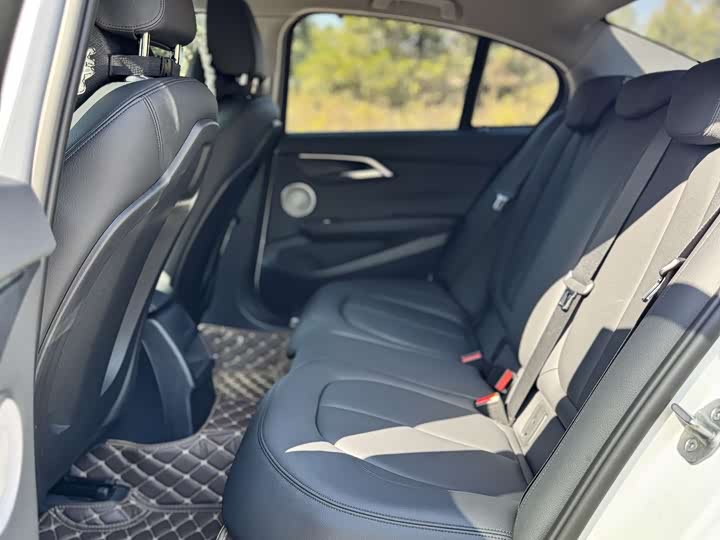 Фото 5 - BMW 1 Series