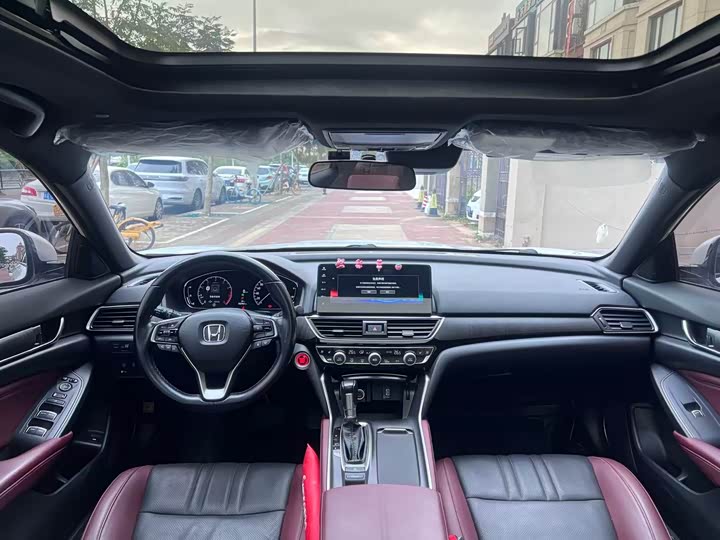 Фото 5 - Honda Inspire