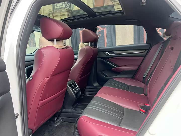 Фото 6 - Honda Inspire