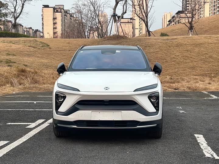 Фото 2 - Nio ES6