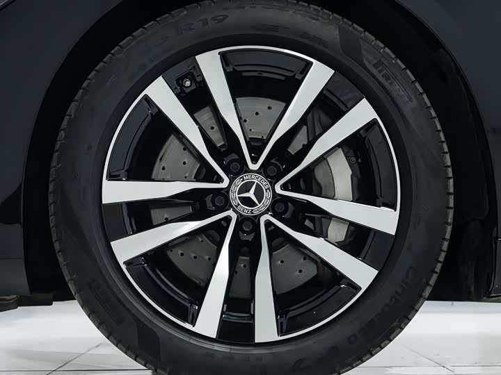 Фото 7 - Mercedes-Benz S-Class