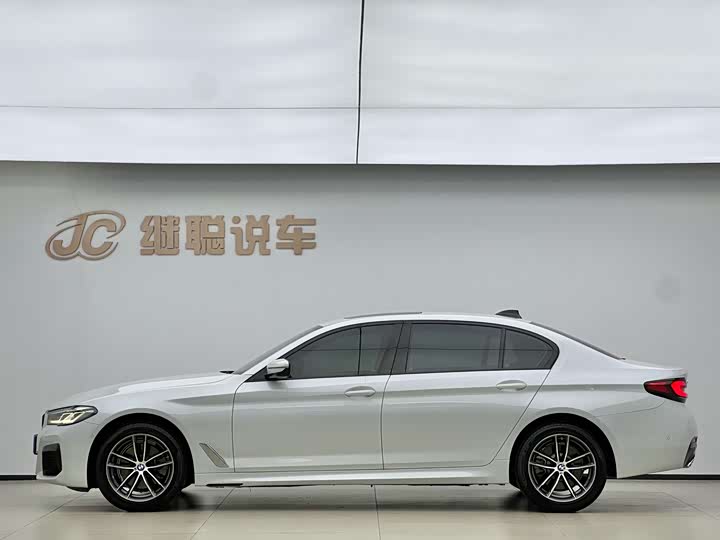 Фото 3 - BMW 5 Series