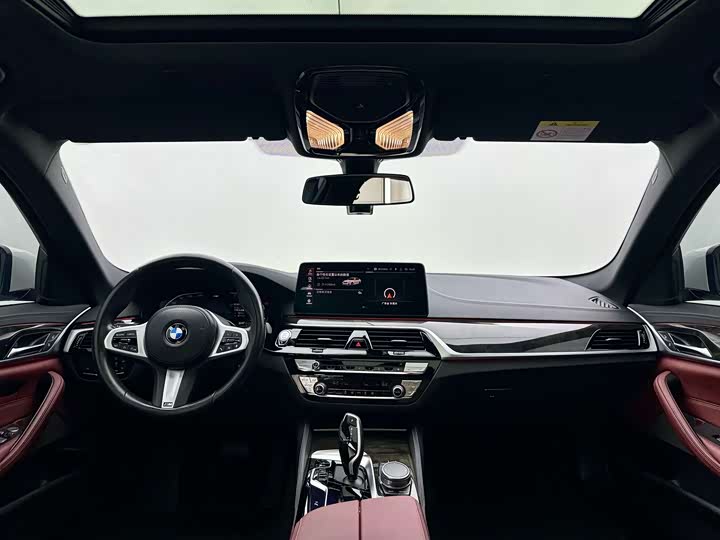 Фото 5 - BMW 5 Series