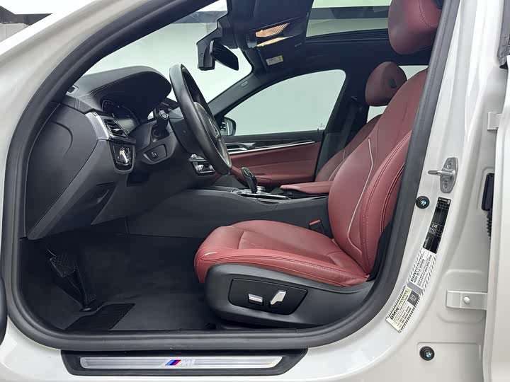 Фото 6 - BMW 5 Series