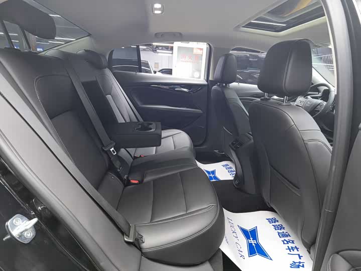 Фото 9 - Buick Regal