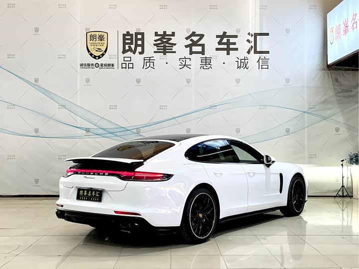 Фото 4 - Porsche Panamera