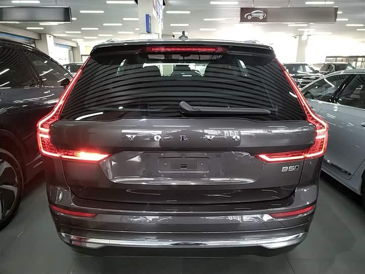 Фото 6 - Volvo XC60