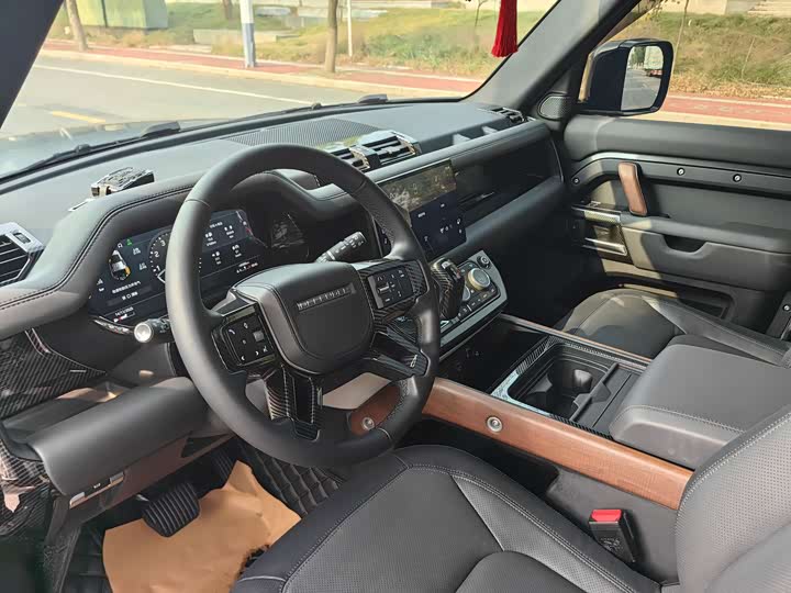 Фото 7 - Land Rover Defender