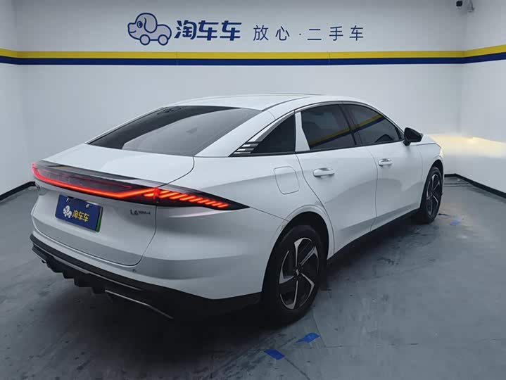 Фото 3 - Geely Galaxy L6
