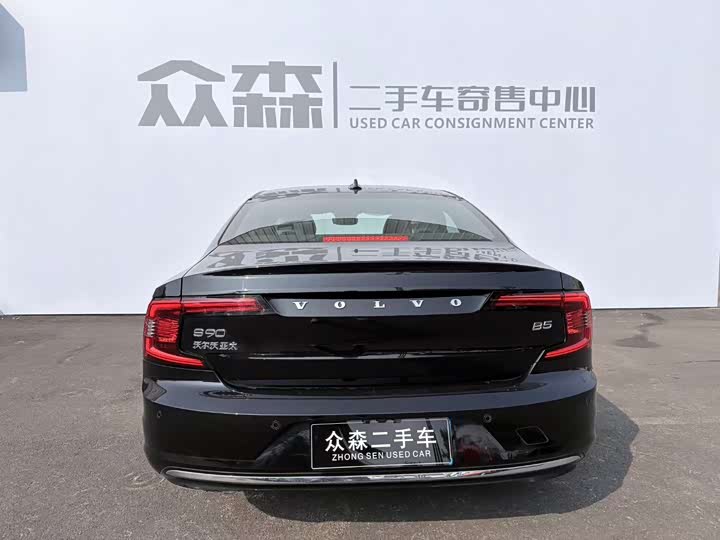 Фото 4 - Volvo S90