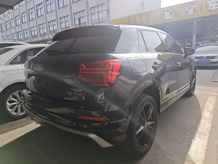 Фото 7 - Audi Q2L