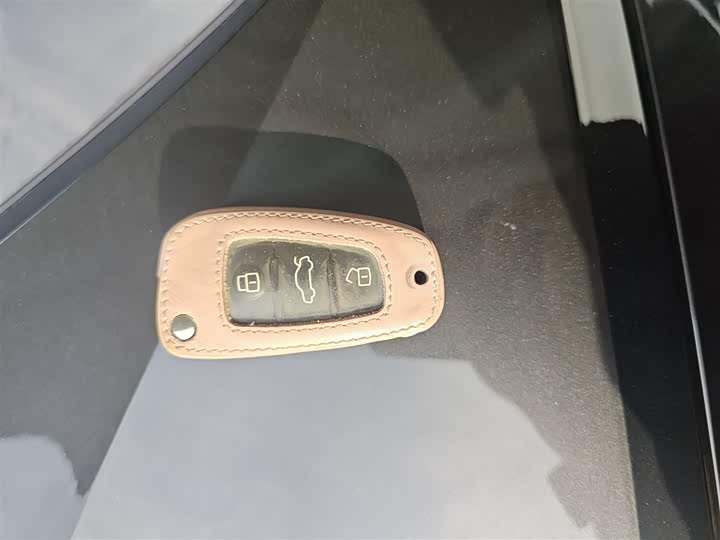 Фото 9 - Audi Q2L