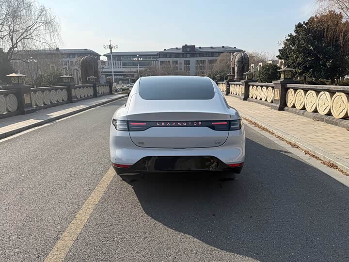 Фото 8 - Leapmotor C01