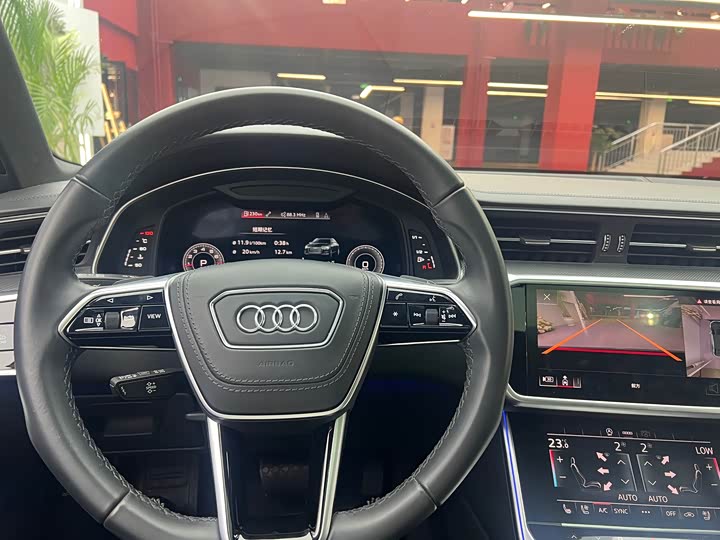 Фото 6 - Audi A6L