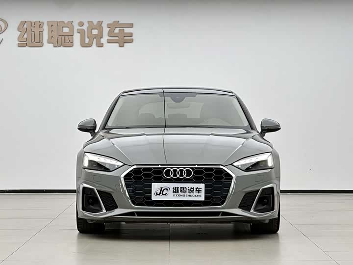 Фото 2 - Audi A5