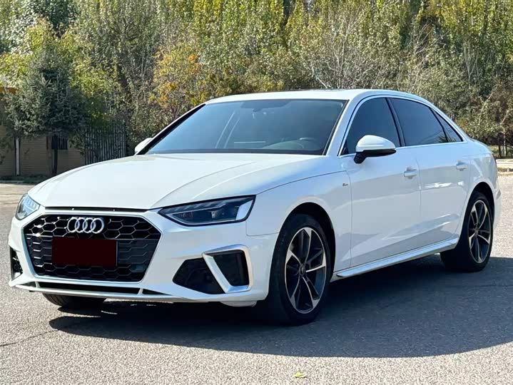 Фото 1 - Audi A4L